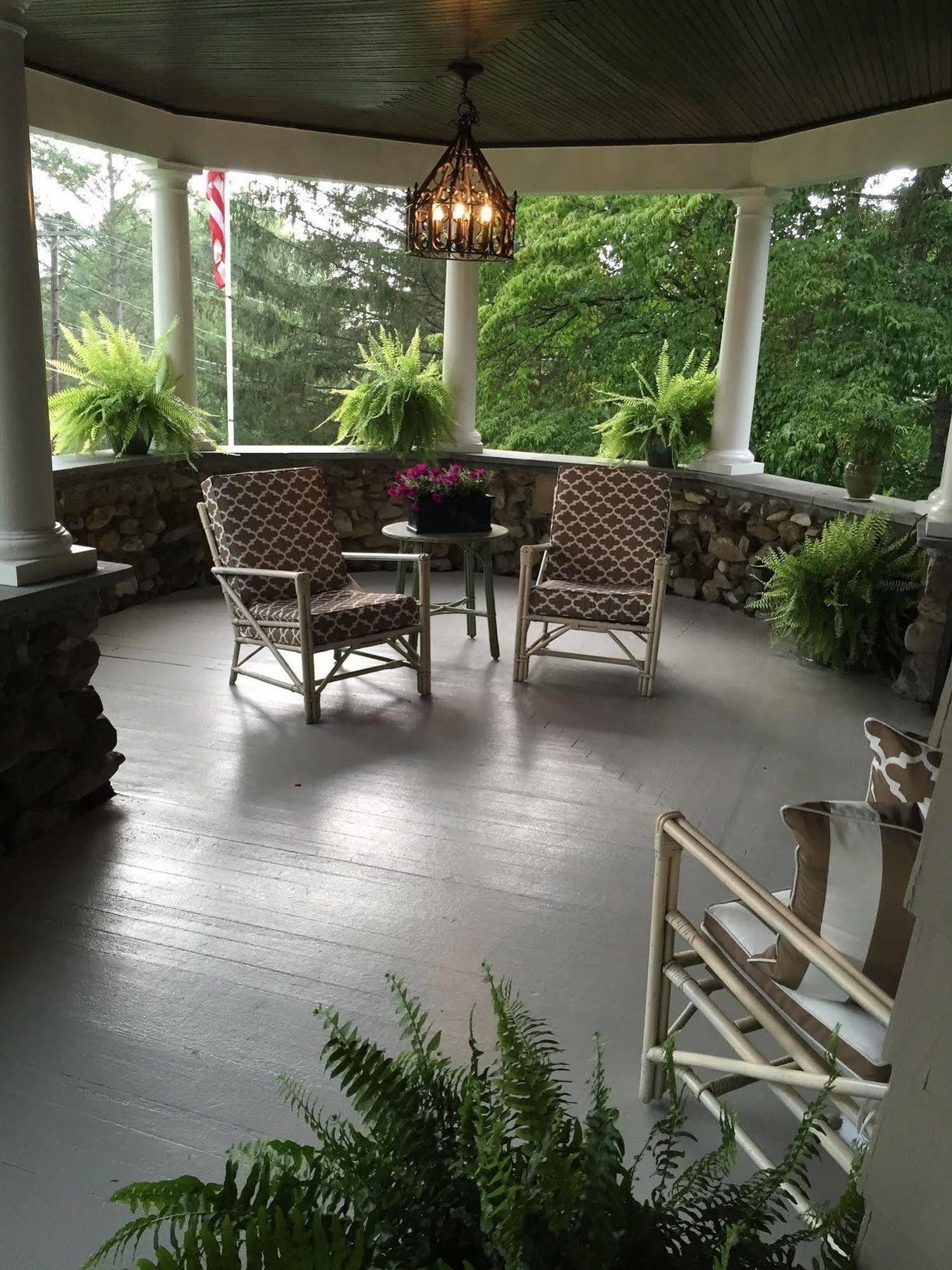 Hilltop House Bed & Breakfast Amenia Екстериор снимка